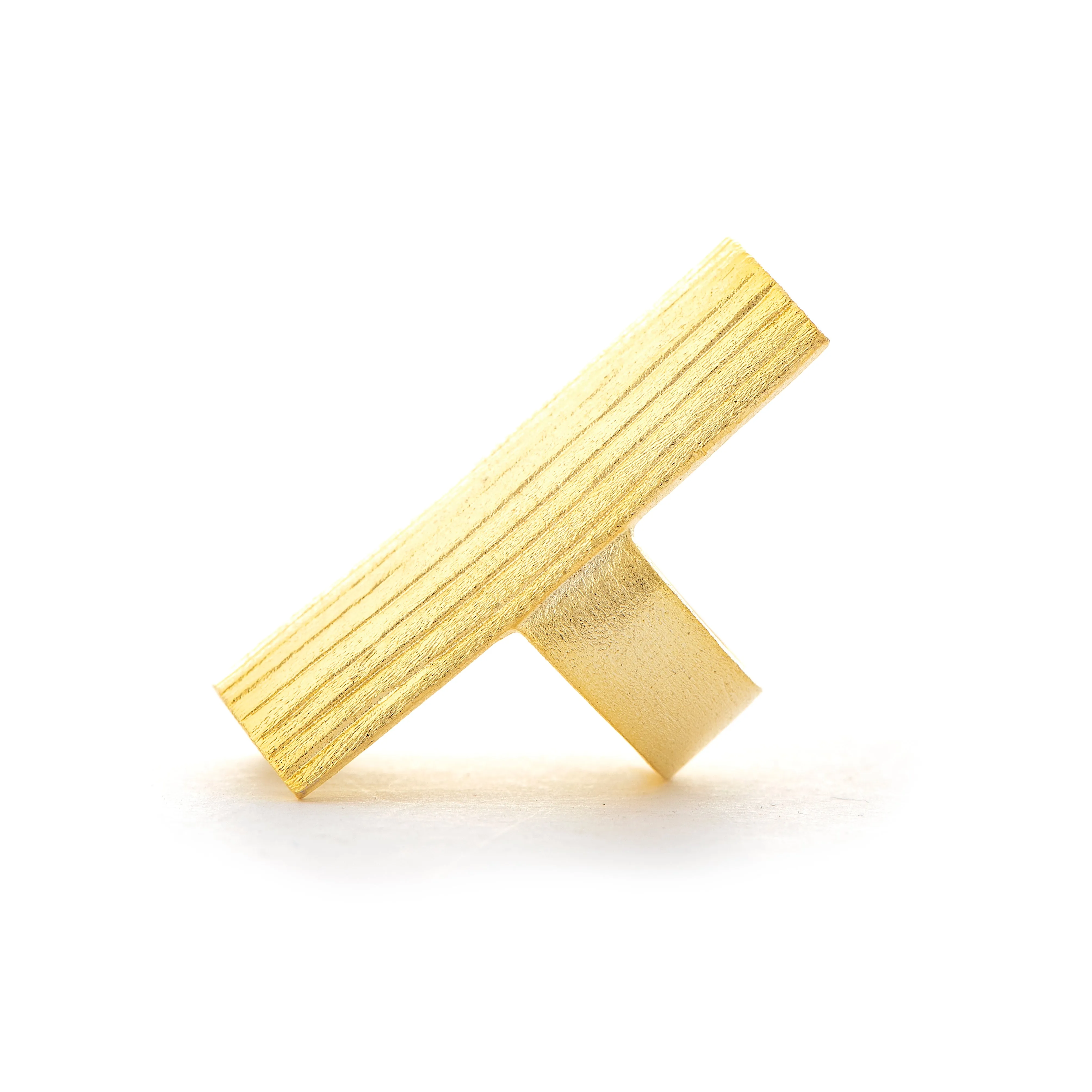 Bold Satin Ribbed Ring