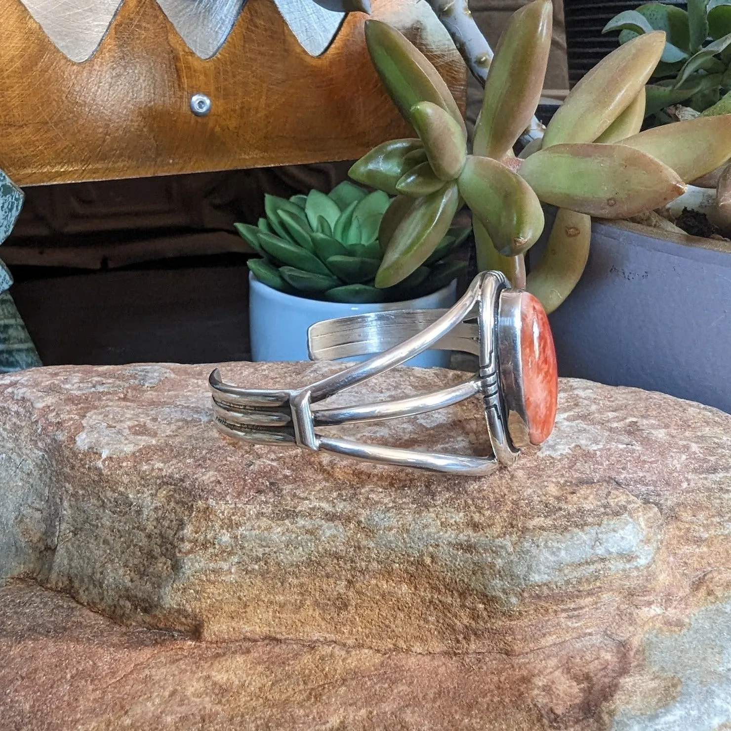 Navajo Made Spiny Oyster Shell Cuff GJ-BRC-0045